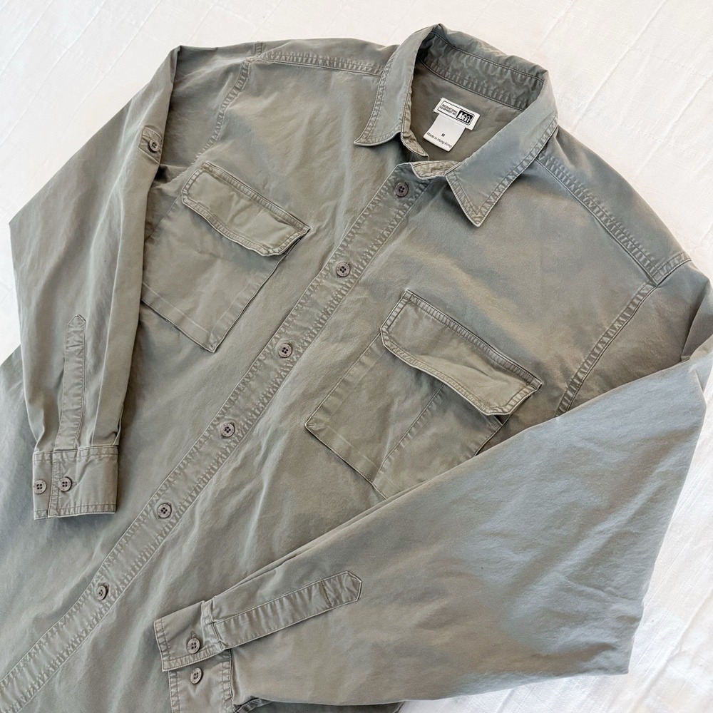 REI Mens Long‎ Sleeve Button Down MEDIUM Green Hiking Utility Outdoor Vented